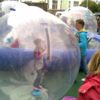 Wasserbälle beim Aqua Zorbing